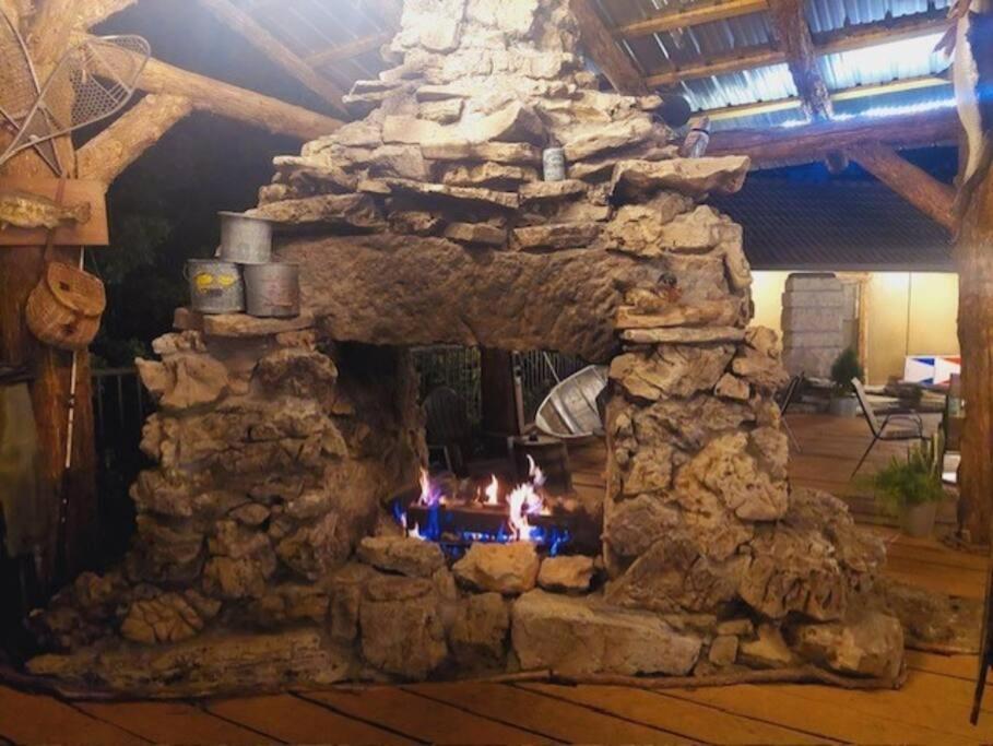 Stonegate Lodge 2 Queen Beds Fast Wifi 50In Tv Salt Water Pool Room # 305 유레카 스프링스 외부 사진